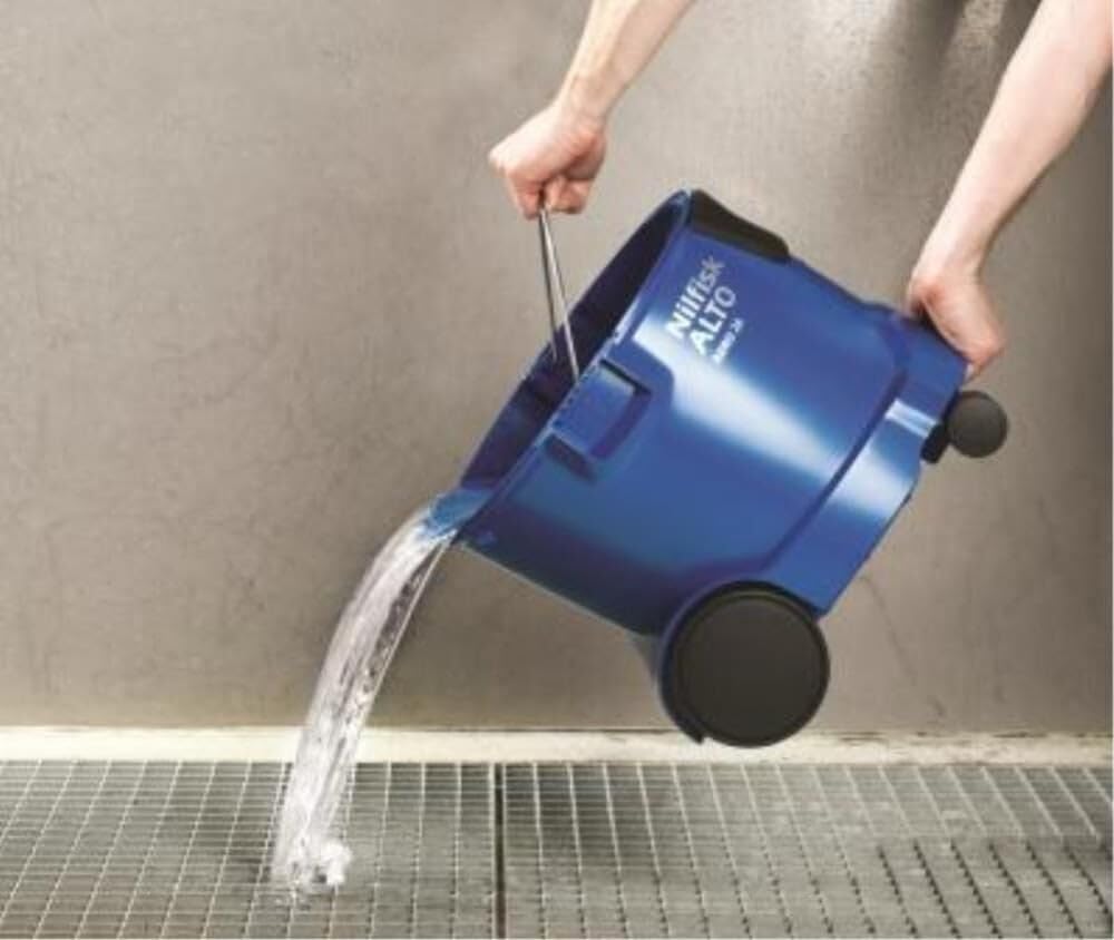 Amazon.com: Nilfisk Aero 26 7 Gal. Professional Wet/Dry Vacuum w Amazon.com: Nilfisk Aero 26 7 Gal. Professional Wet/Dry Vacuum w